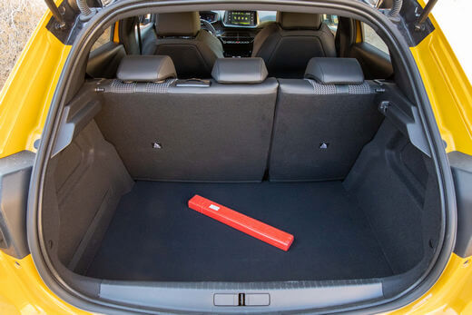 פיג'ו 208 תא מטען